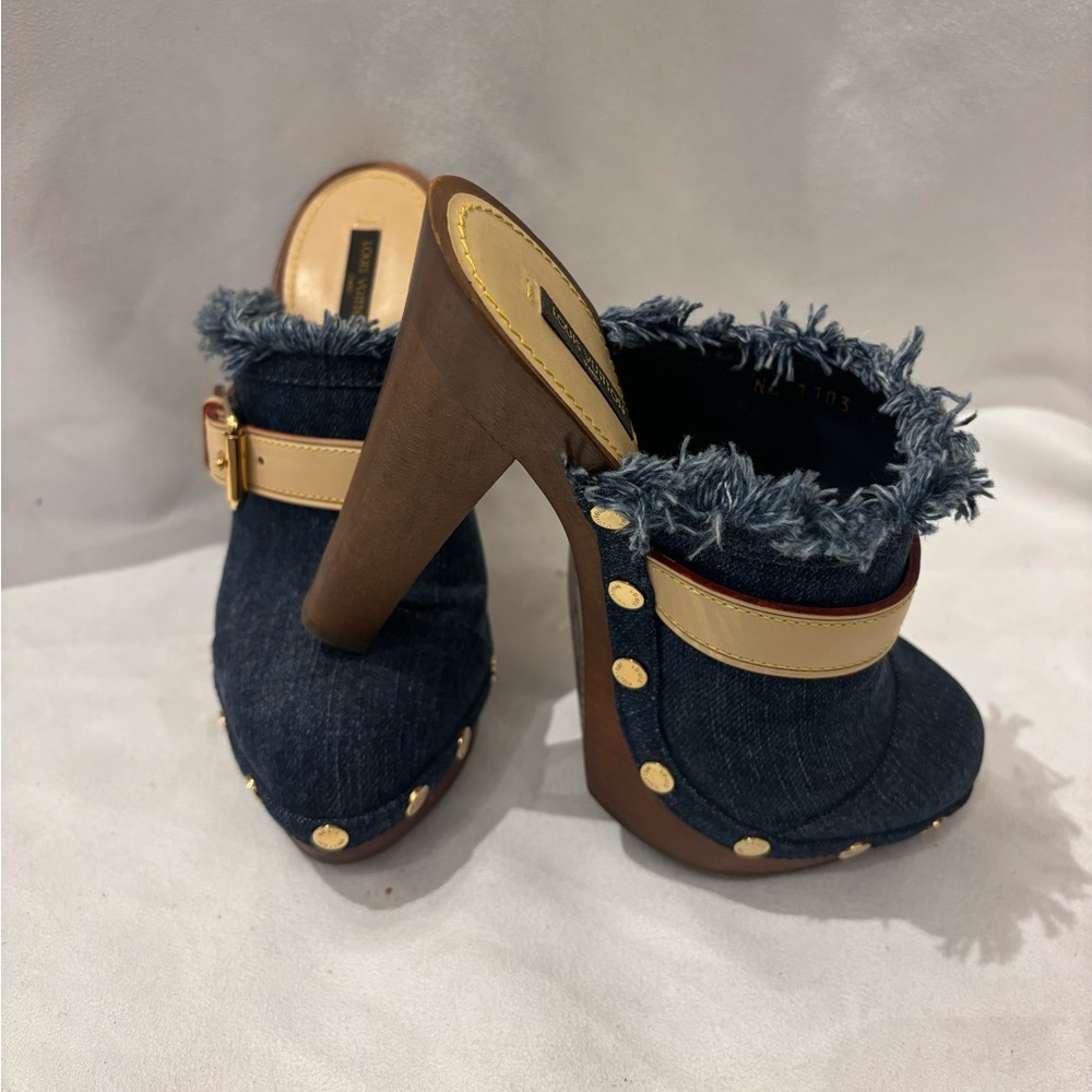 Louis Vuitton Clogs - Picture 6 of 7